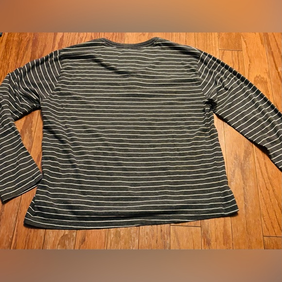 Adam Levine Collection Navy and White Henley GC - Picture 2 of 5